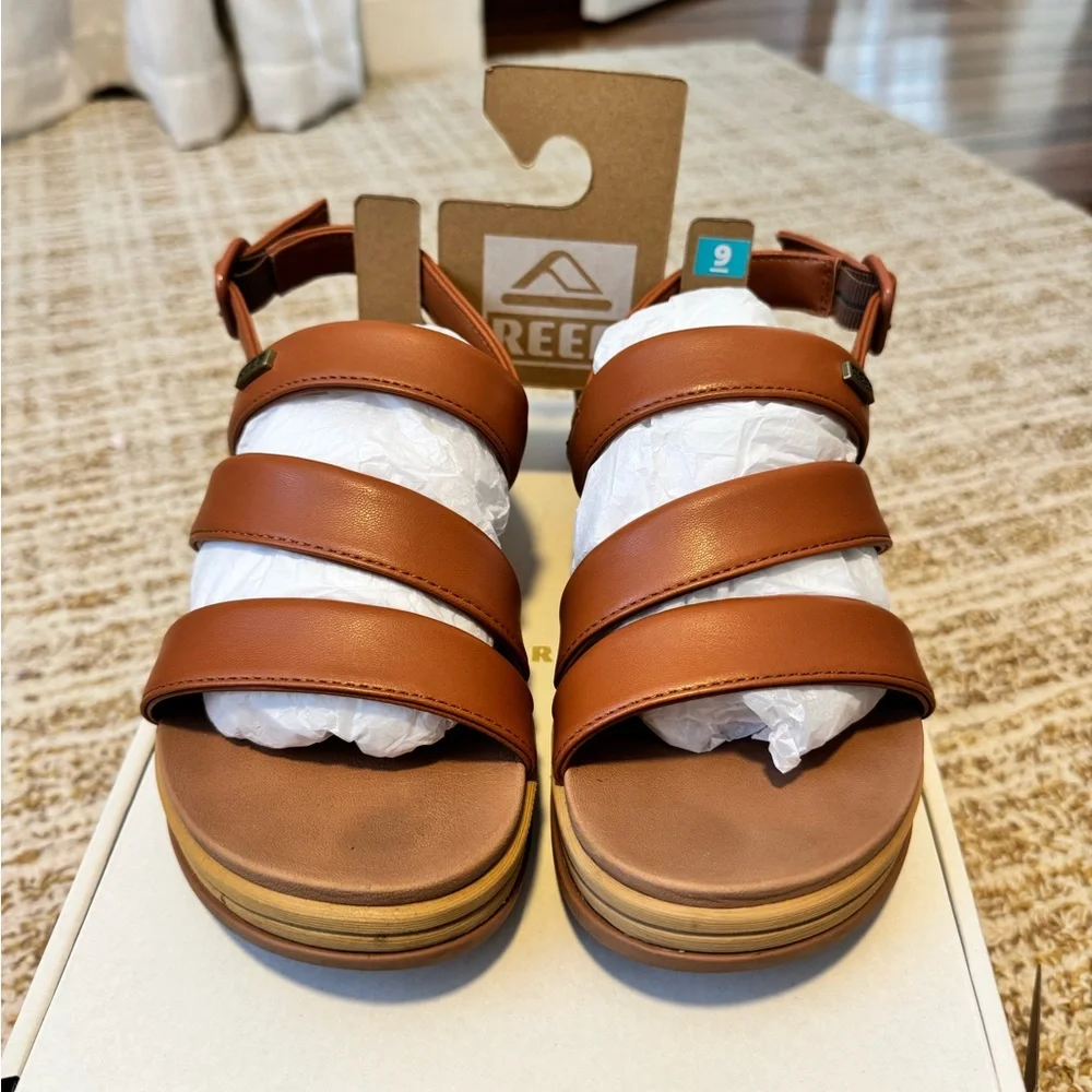 Reef Women's Aura Escape Sandals Size 9 NWB - Picture 1 of 9